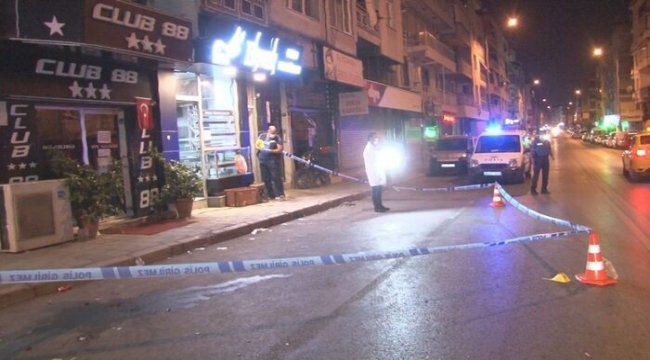 İzmir'de silahlı saldırıya uğrayan kişiler kurtulmak için fırına sığındı