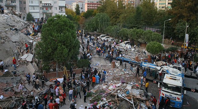 İzmir depreminde yürek yakan olay! Tekerlekli sandalyesi devrildi, boğuldu