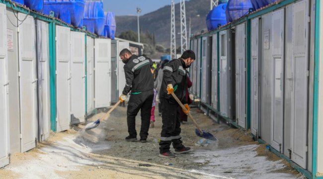 Hatay'da bulaşıcı hastalık riskine karşı dezenfeksiyon ve kireçleme