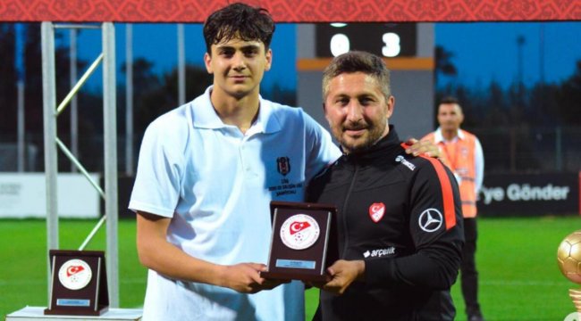 Beşiktaş'ın 16 yaşındaki oyuncusu Mustafa Erhan Hekimoğlu için övgü dolu ifadeler: Satışa çıksa değeri 50 milyon Euro'dan başlar