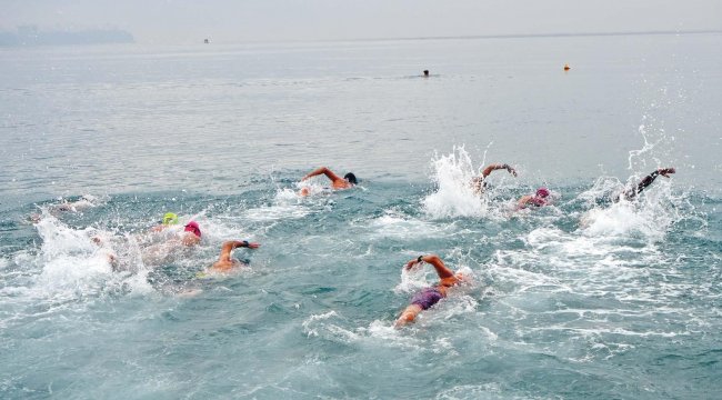 Antalya'da 2024'ün ilk kulaçları