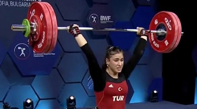 Büşra Çan'dan bronz madalya