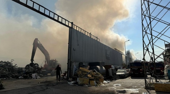 Aydın'da fabrika deposunda yangın