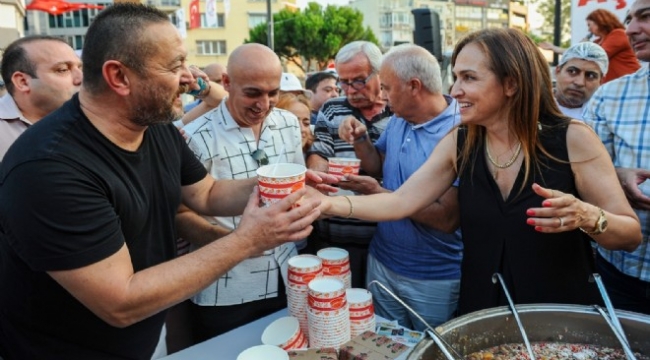 Karşıyaka'da aşure bereketi