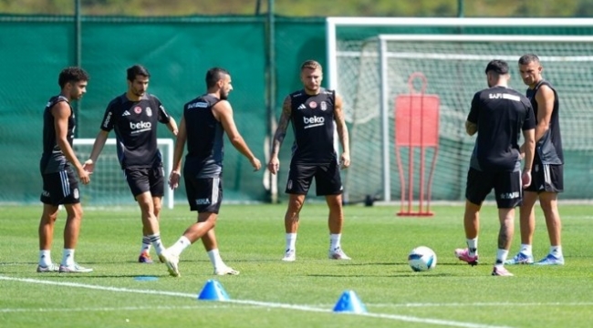 Beşiktaş'a 2 futbolcudan kötü haber!