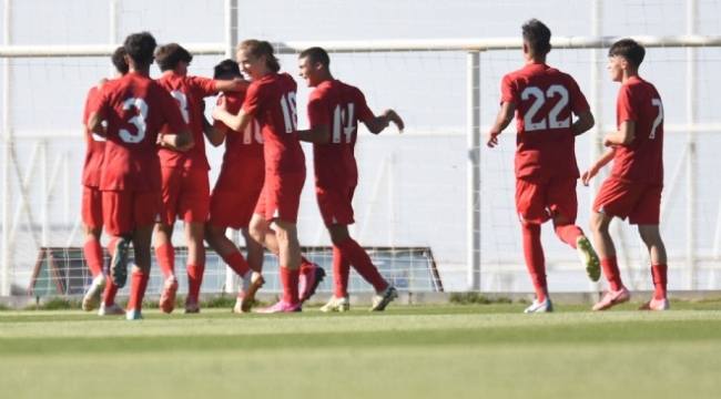 Türkiye U16 Futbol Takımı, Romanya'yı farklı yendi