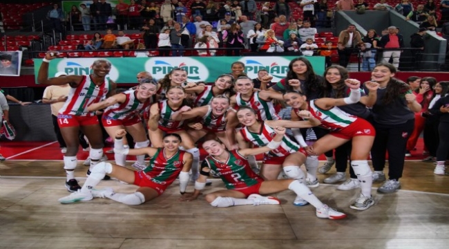 Karşıyaka voleybolda tam gaz zirvede