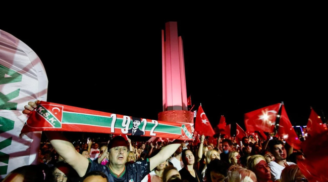 Dünya Karşıyakalılar Günü'ne özel konser!