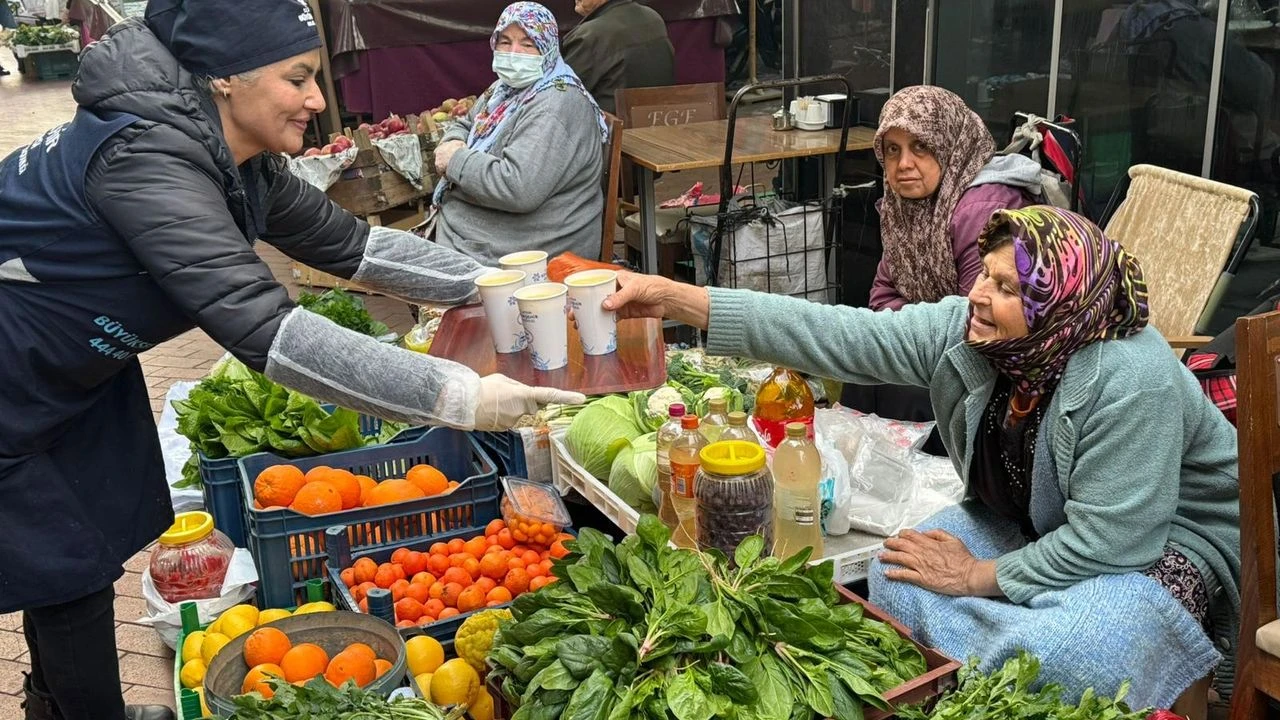 Başkan Çerçioğlu'nun içleri ısıtan sıcak çorba ikramı her gün binlerce vatandaşa ulaşıyor