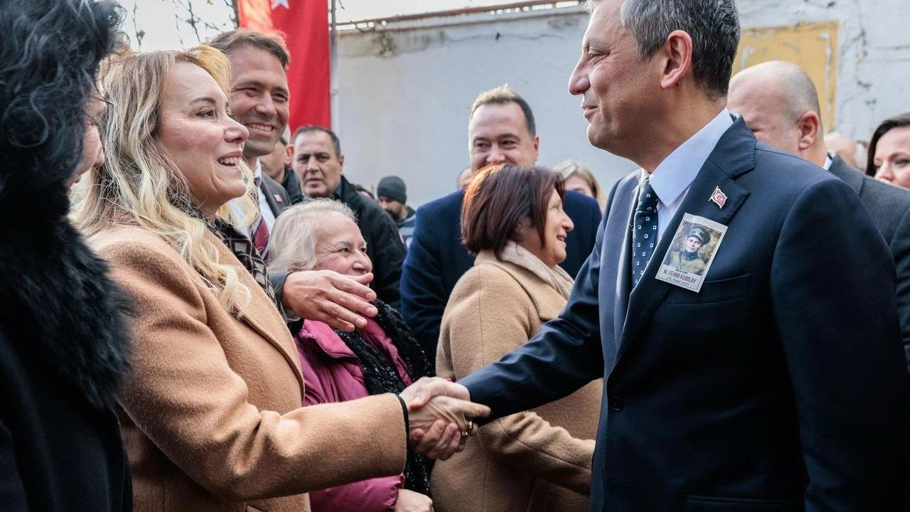 CHP Lideri Özel Konak'a geliyor: Başkan Mutlu'dan açılışa davet