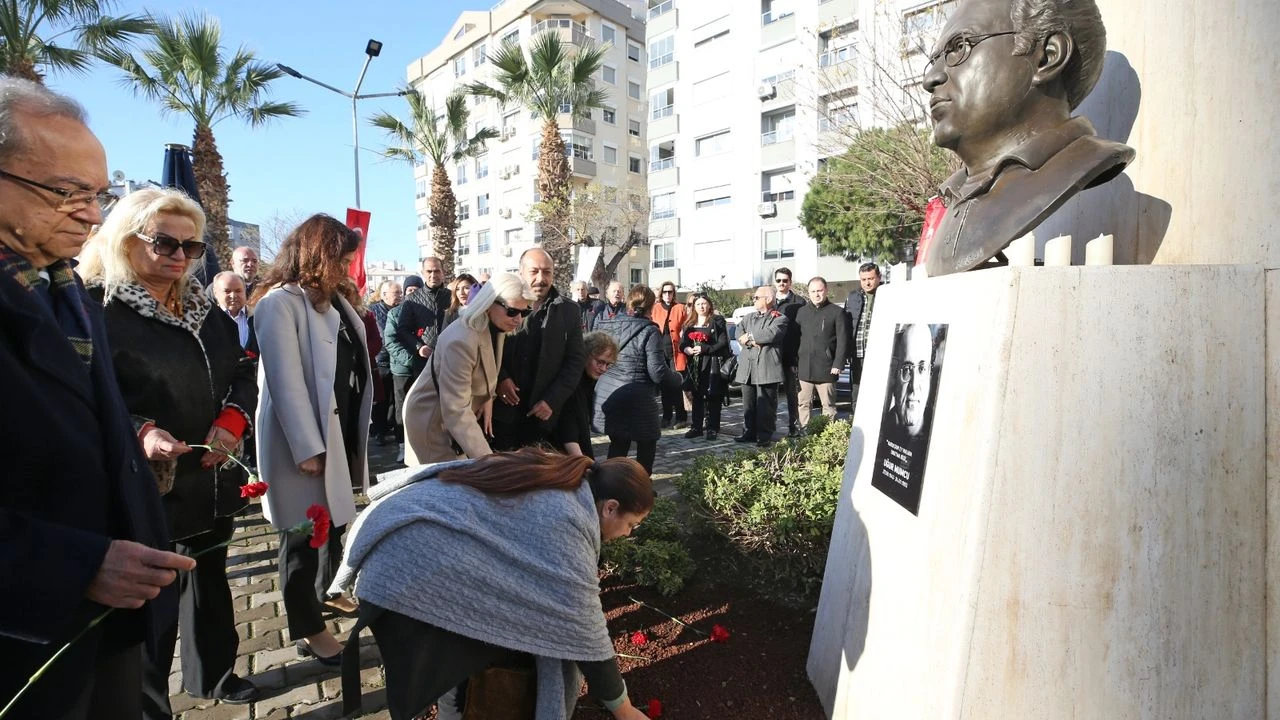 Karşıyaka Uğur Mumcu'yu unutmadı!